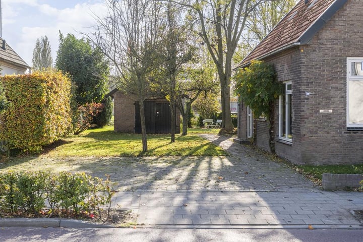 View photo 2 of Nijmeegsestraat 59