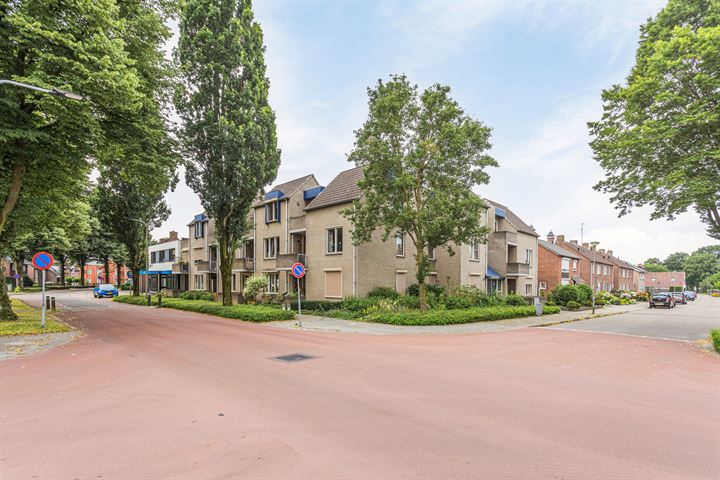 Bekijk foto 34 van Beatrixstraat 32