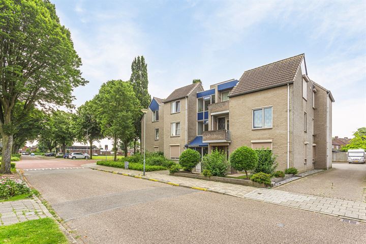 Bekijk foto 33 van Beatrixstraat 32