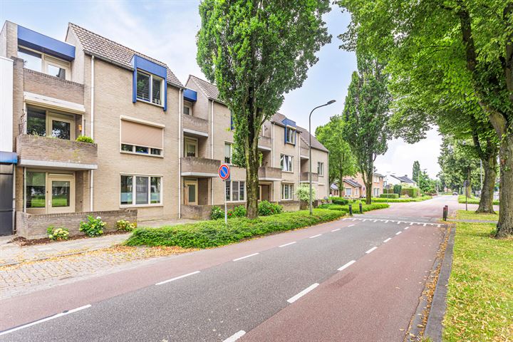 Bekijk foto 4 van Beatrixstraat 32