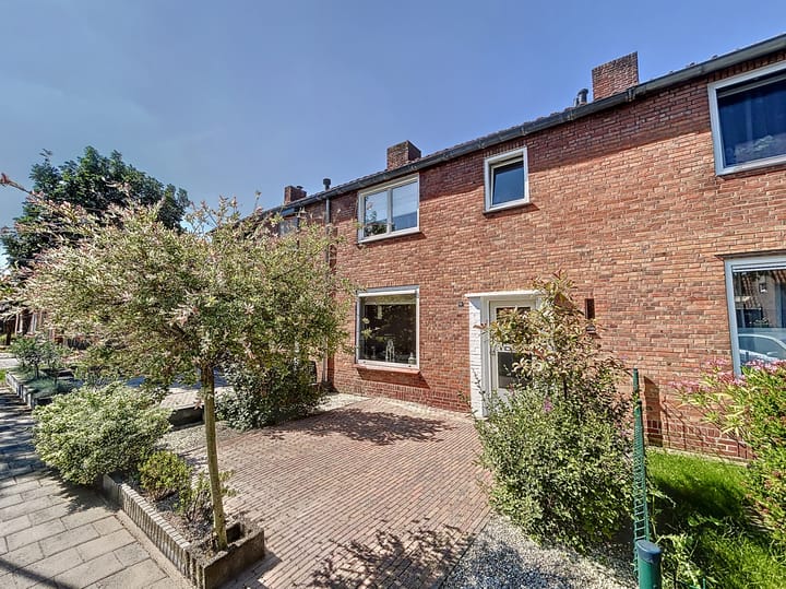 Foto 1 van van der Slikkestraat 10