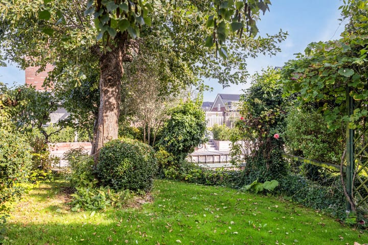 Photo 6 of Leeuweriklaan 46