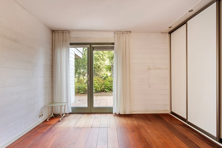 Photo 16 of Leeuweriklaan 46