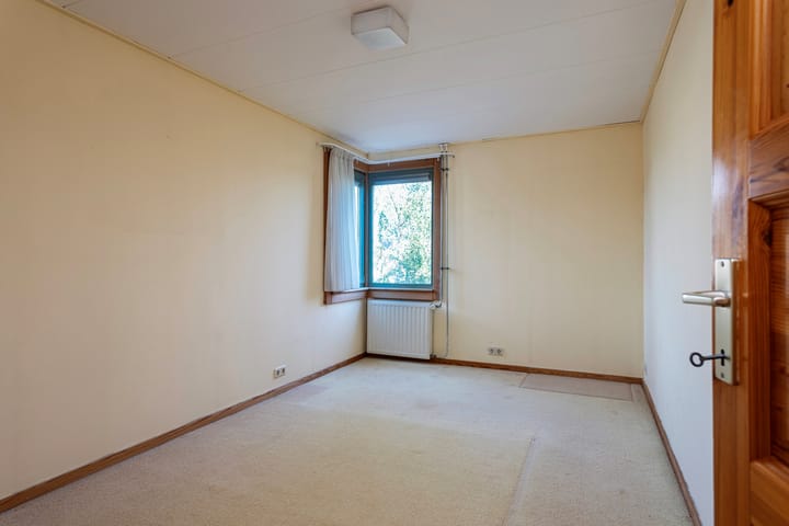 Photo 21 of Leeuweriklaan 46