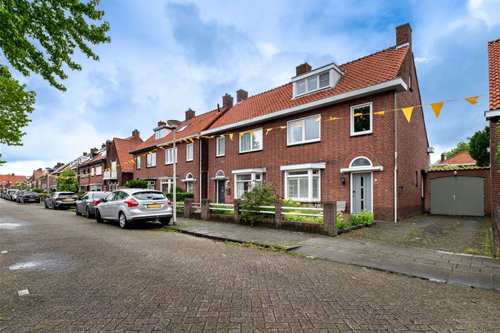 View photo 38 of Middenstraat 51