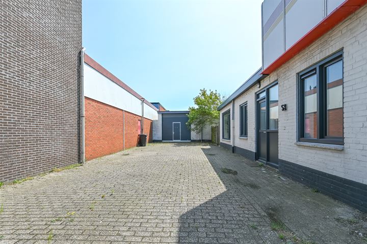 Bekijk foto 40 van Kromhoutstraat 58