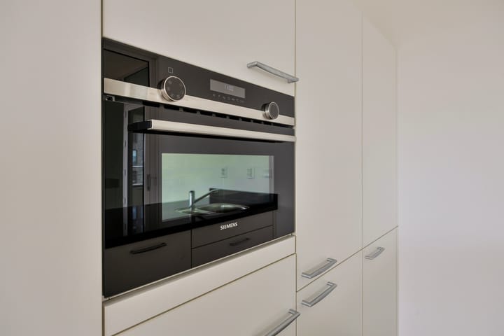 Foto 10 van Van der Hoevenplein 78