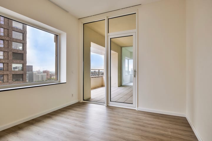 Foto 15 van Van der Hoevenplein 78