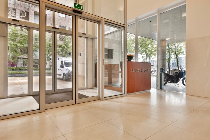 Foto 30 van Van der Hoevenplein 78