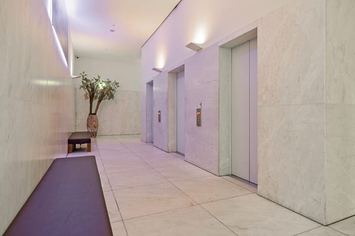 Foto 32 van Van der Hoevenplein 78