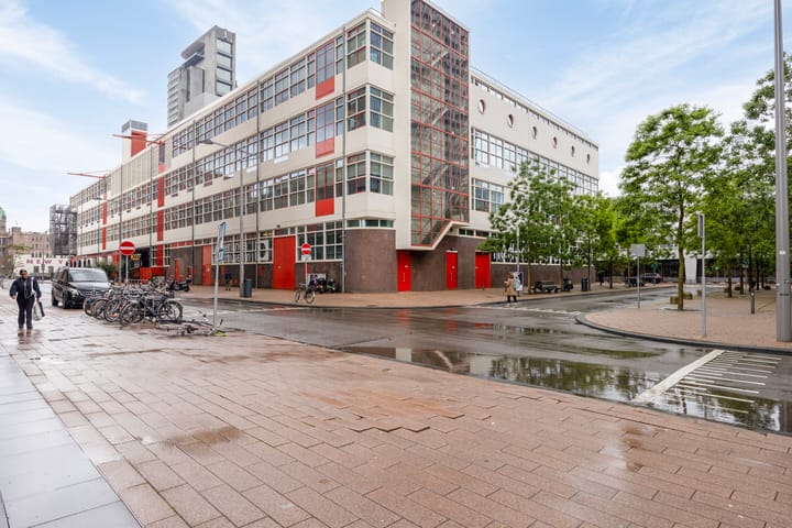 Foto 37 van Van der Hoevenplein 78