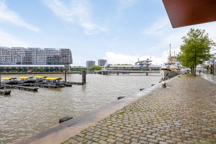 Foto 39 van Van der Hoevenplein 78