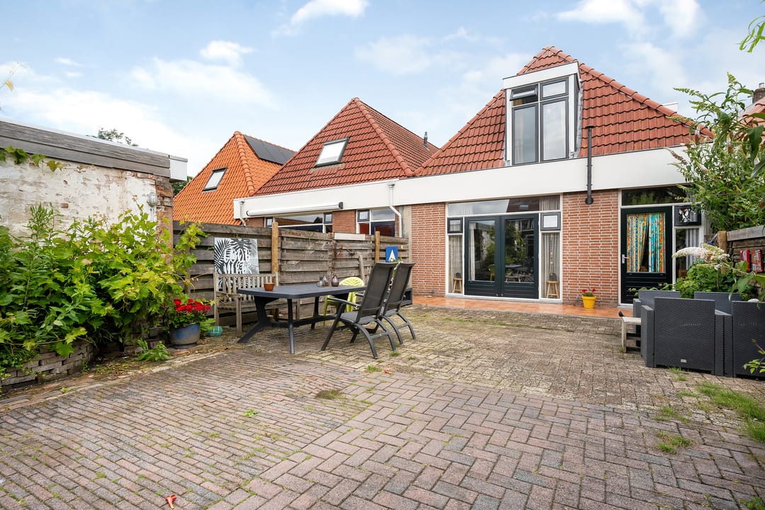 Photo 32 of 2e Oostwijkstraat 10