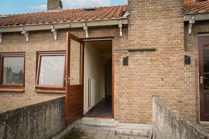 Bekijk foto 15 van Baardwijksestraat 83