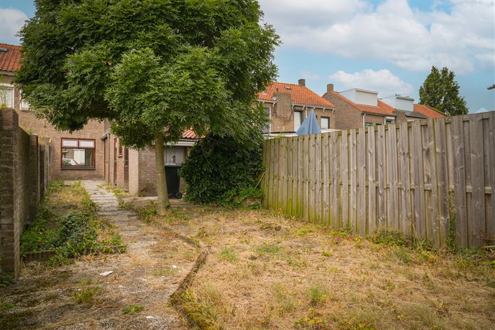 Bekijk foto 23 van Baardwijksestraat 83