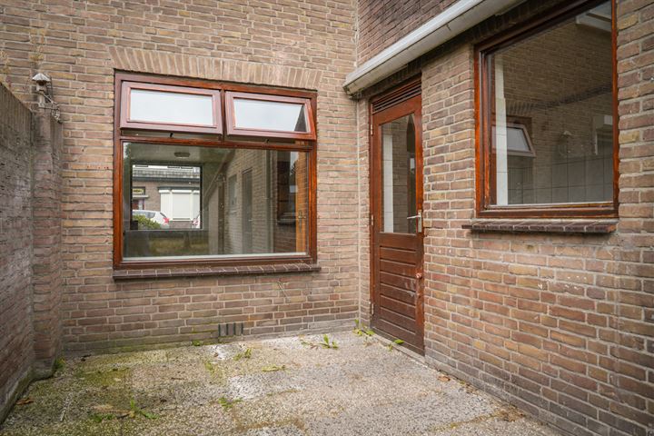 Bekijk foto 25 van Baardwijksestraat 83