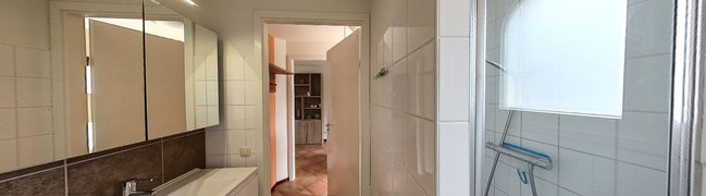 View 360° photo of Badkamer of Ruigenhoekerweg 5-M21