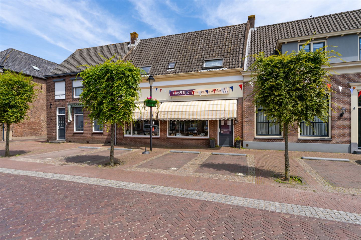 Bekijk foto 1 van Dorpsstraat 56