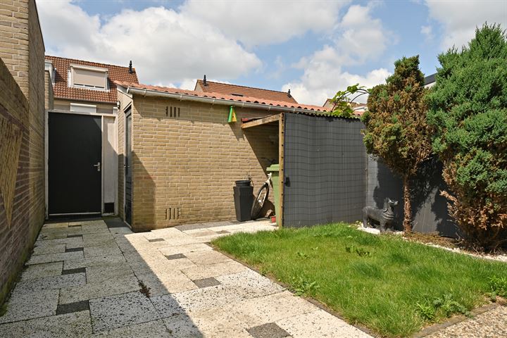 Bekijk foto 19 van Denemarkenstraat 9