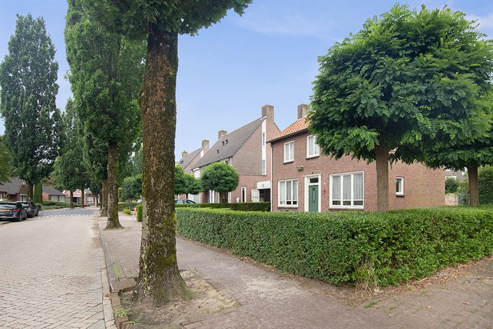 Bekijk foto 3 van Rogier van Leefdaelstraat 24