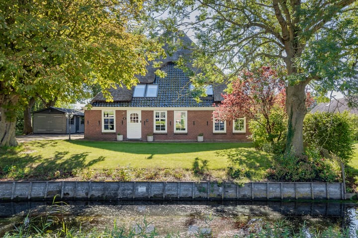 Photo 2 of Zwaagdijk 91