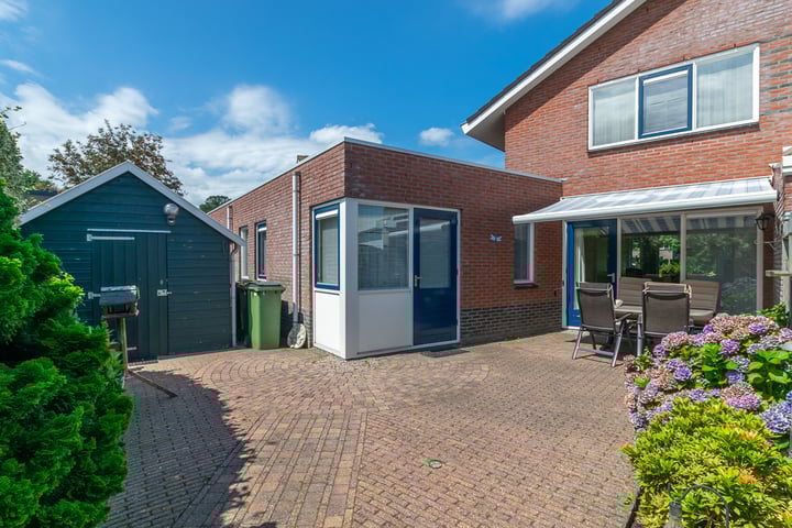 Bekijk foto 2 van Gruythuysenlaan 18