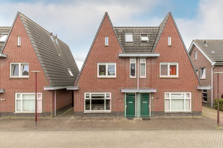 Foto 1 van Warmoeshof 6