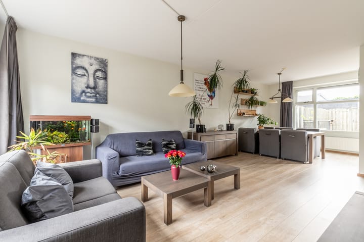 Foto 3 van Warmoeshof 6