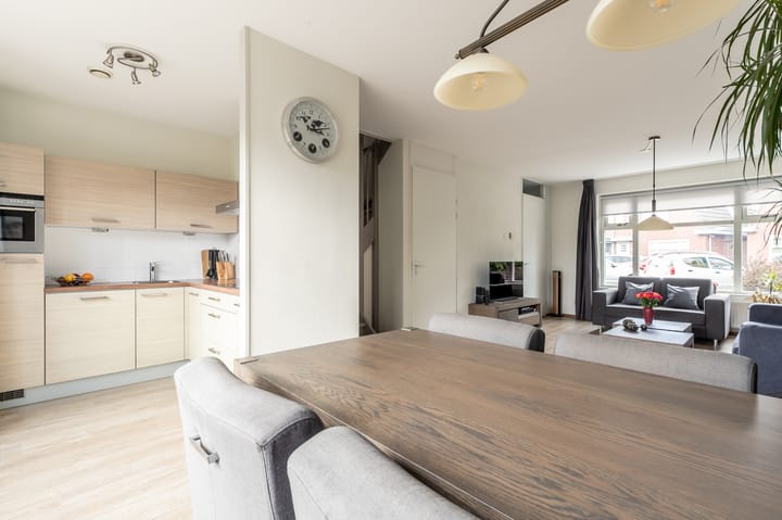 Foto 4 van Warmoeshof 6