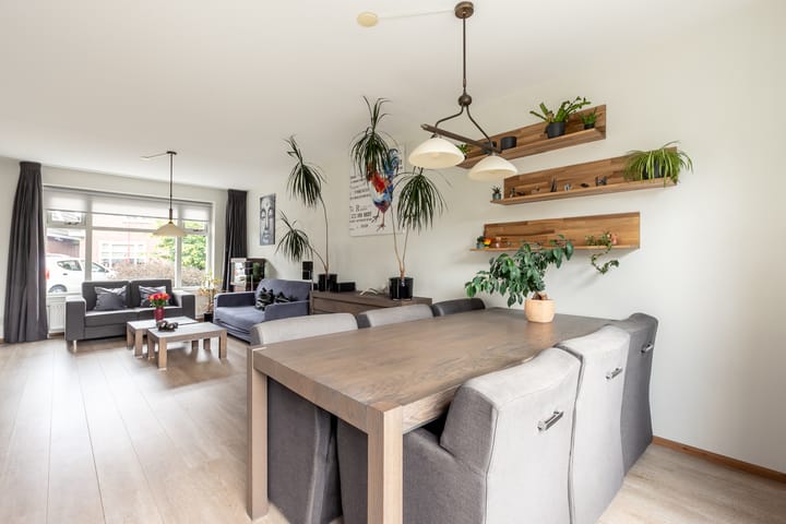 Foto 8 van Warmoeshof 6