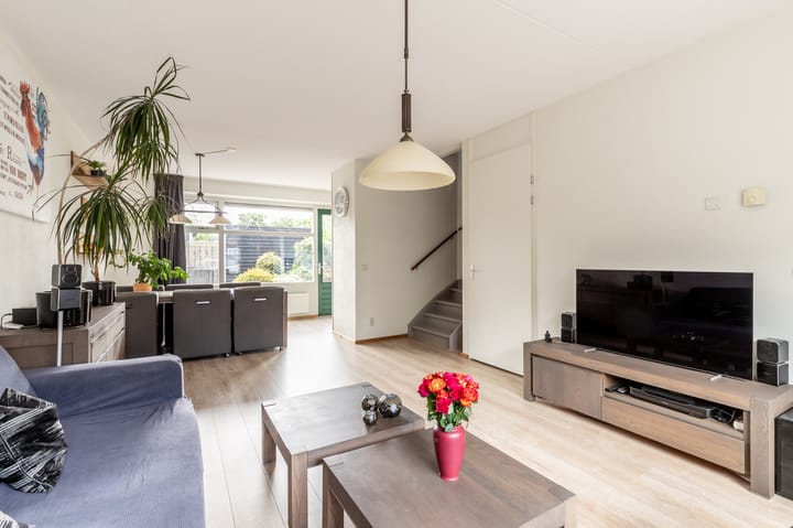 Foto 9 van Warmoeshof 6