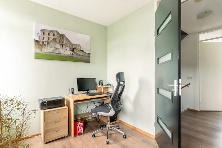 Foto 12 van Warmoeshof 6