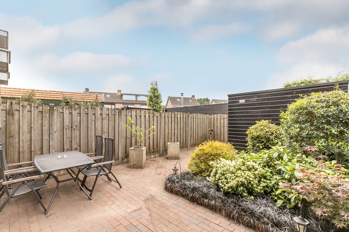 Foto 22 van Warmoeshof 6