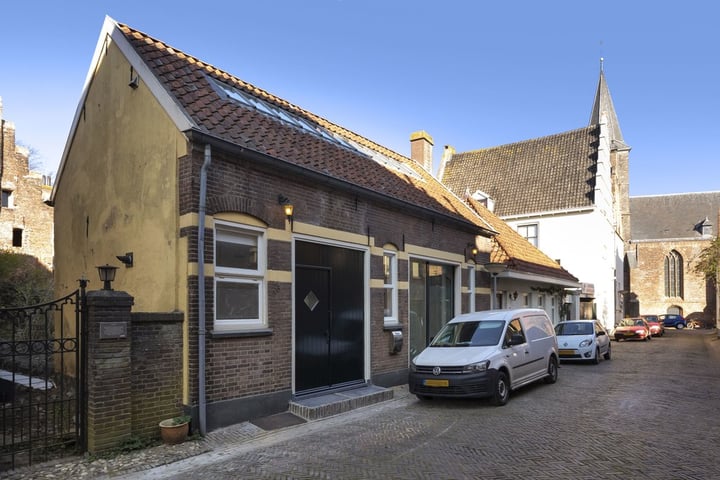 Bekijk foto 1 van Heerenstraat 6