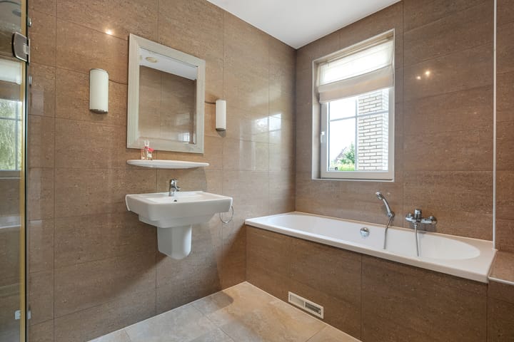 Foto 22 van Van Foreestallee 4