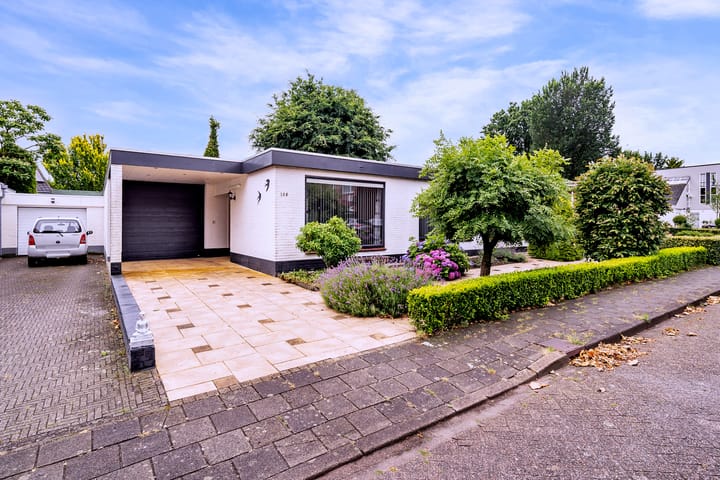 Foto 1 van Heer van Rodestraat 106