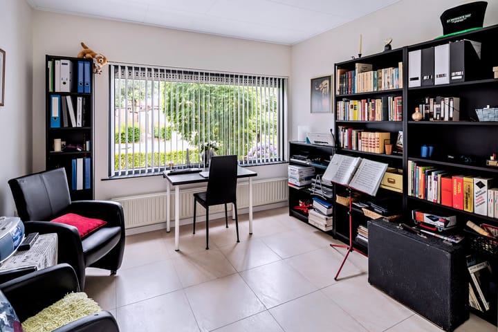 Foto 12 van Heer van Rodestraat 106