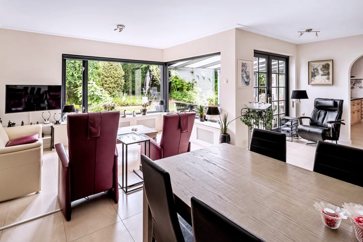 Foto 16 van Heer van Rodestraat 106