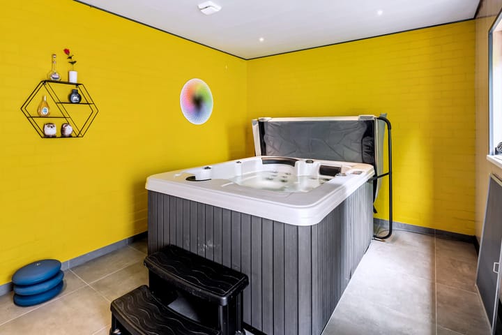 Foto 26 van Heer van Rodestraat 106