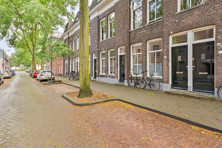 Bekijk foto 32 van Muntelstraat 11