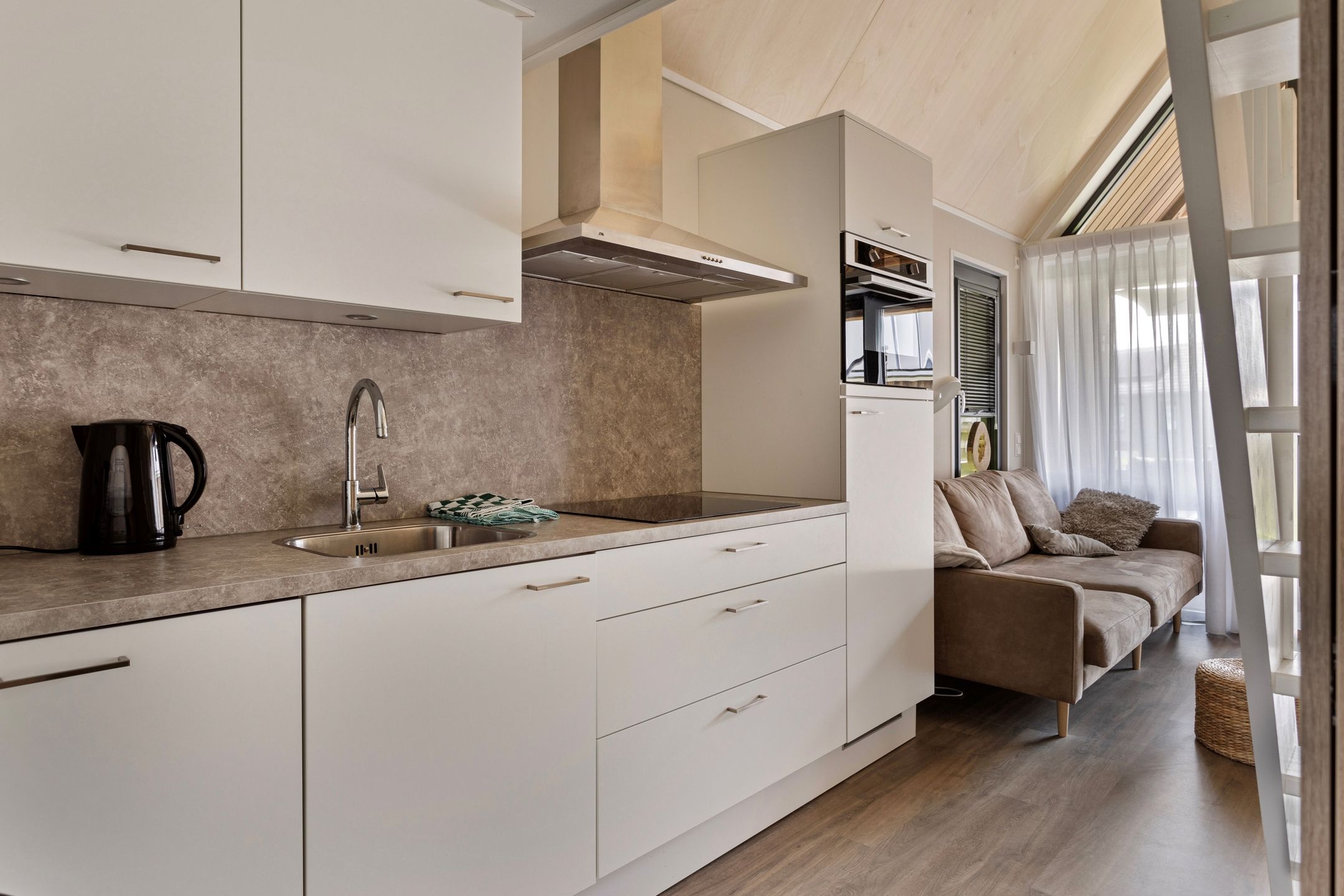 Foto 9 van Zeedijk 24-907