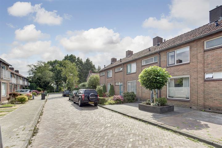 View photo 6 of Marnixstraat 25