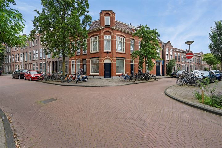 Bekijk foto 1 van Willemstraat 2