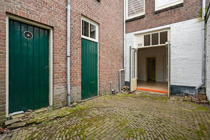 Bekijk foto 21 van Willemstraat 2