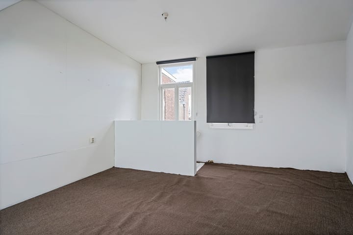 Foto 32 van Willemstraat 2