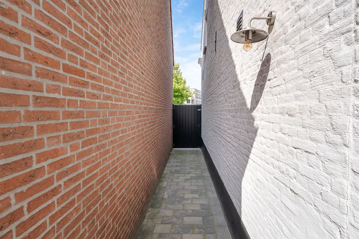 Bekijk foto 35 van Raadhuisstraat 31