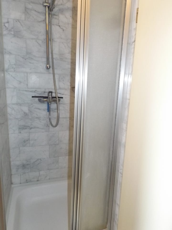 Photo 7 of Strand 84