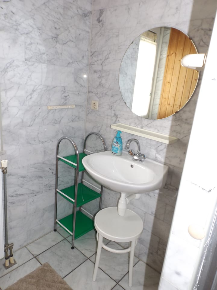 Photo 8 of Strand 84