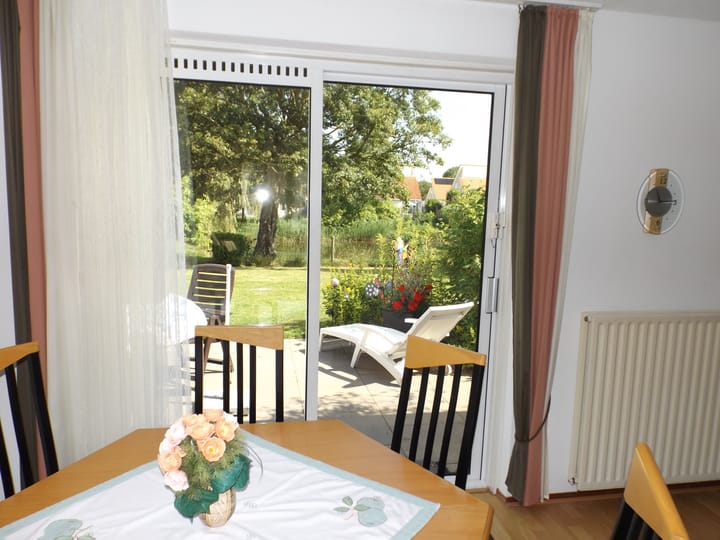 Photo 13 of Strand 84