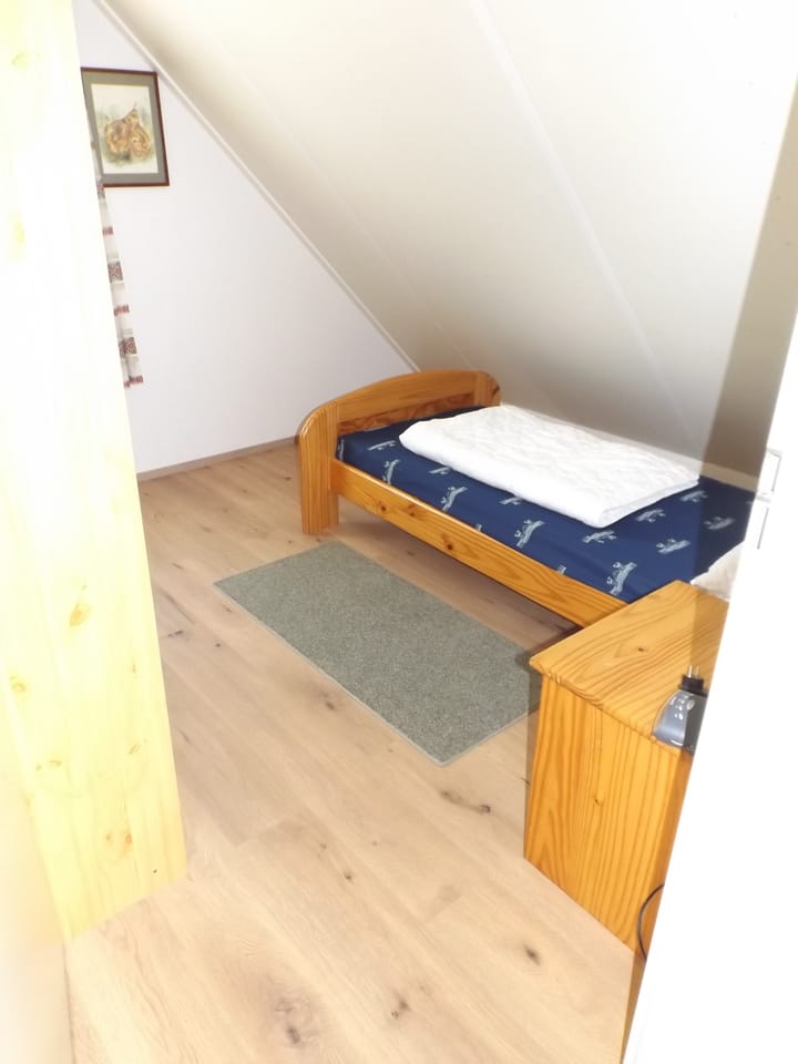 Photo 17 of Strand 84